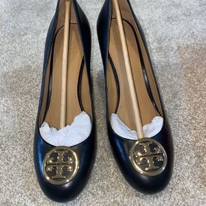 BRAND NEW TORY BURCH BENTON CLOSED TOE WEDGE 7.5